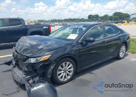 2018 Toyota Camry Le from USA, damaged, VIN 4T1B11HK5JU045281